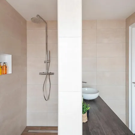 Short At 68 Gasthuis Zandvoort